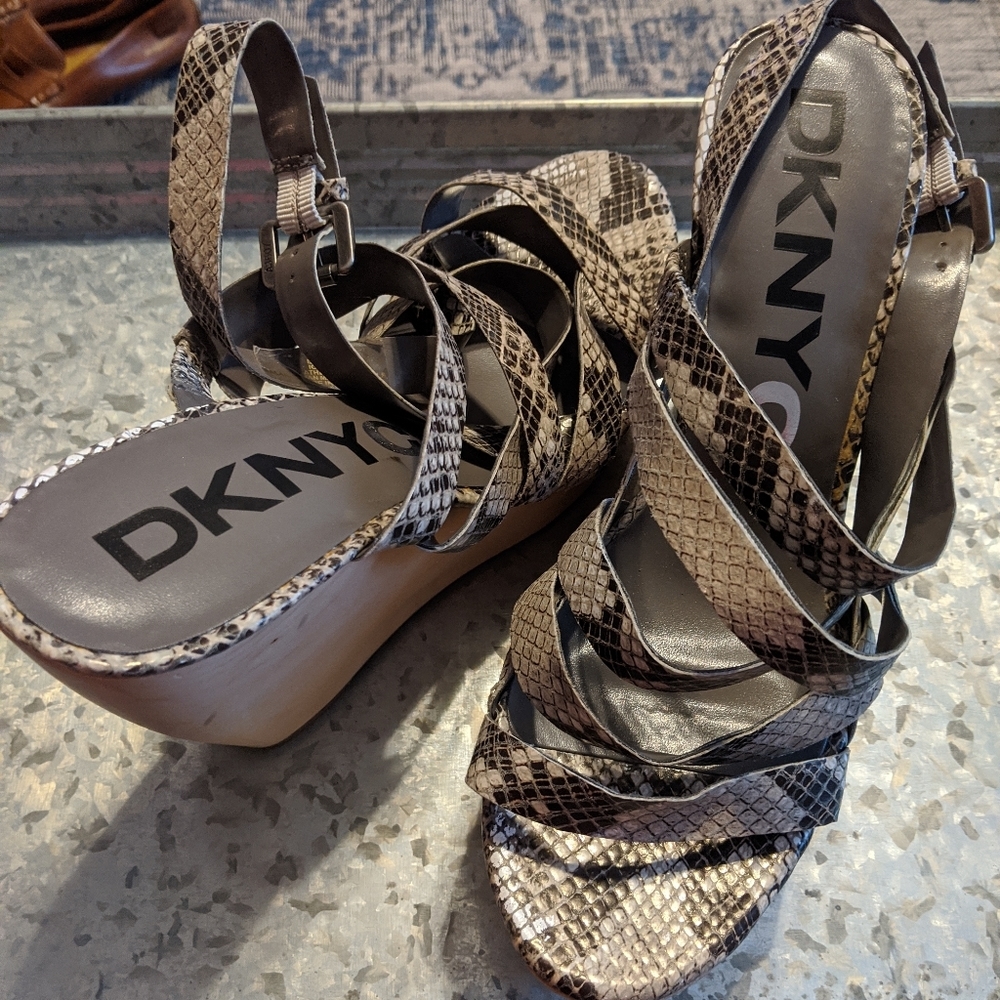 DKNYC High Heels / Wedges - Picture 2 of 10